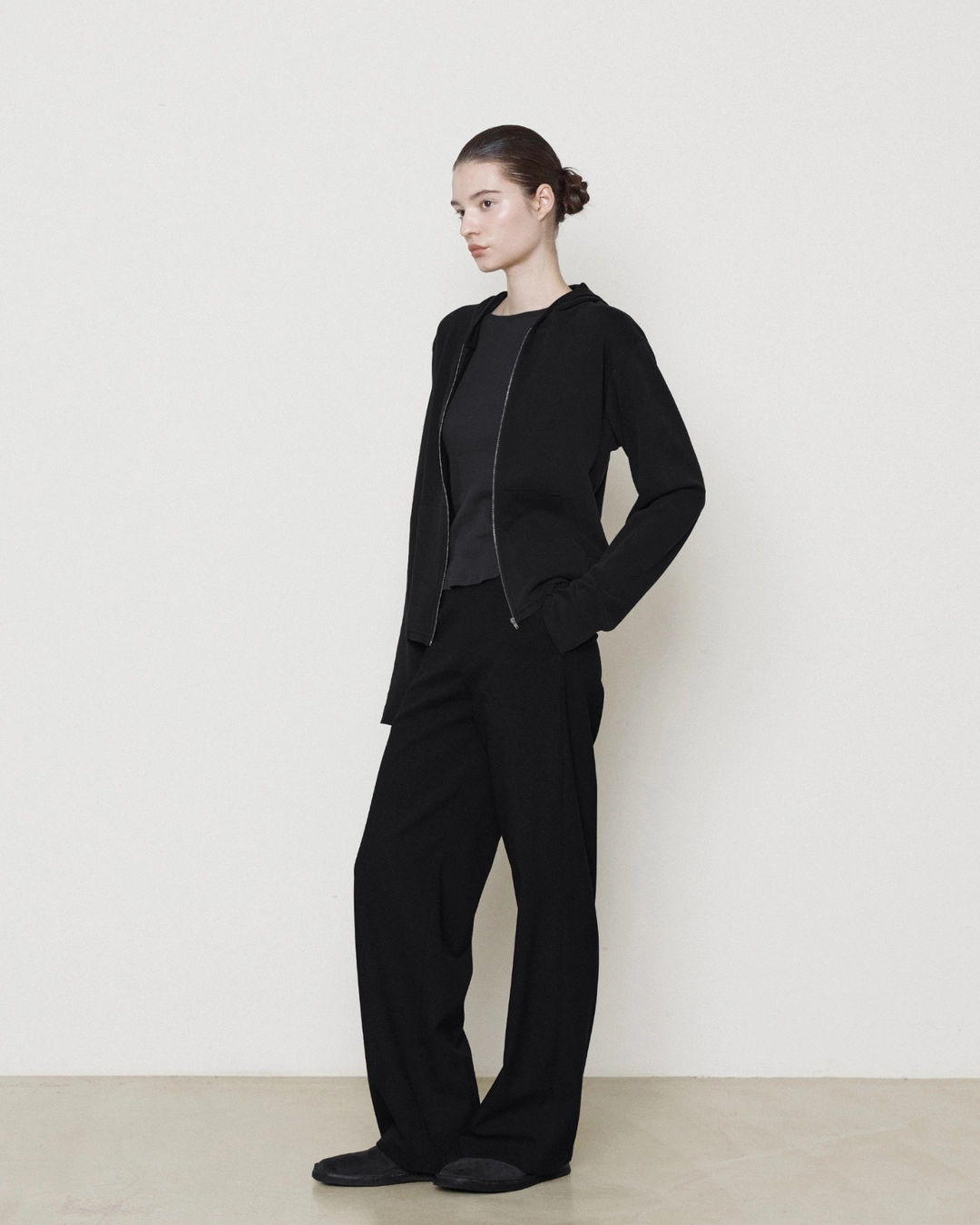브라운야드 W Smooth Jersey Hood Zip Up, Black 상품 이미지 1
