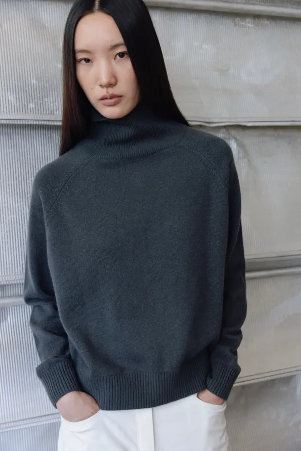 Cashmere blend reversible Pullover_ombre blue