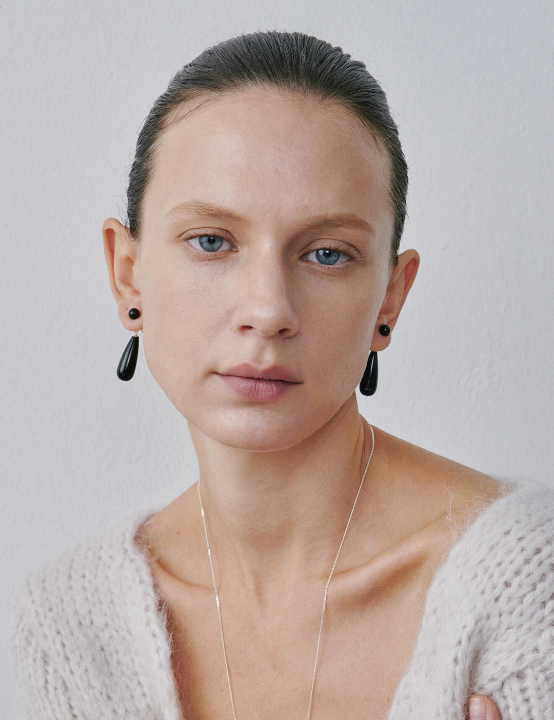 에뜨리브 Onyx Tear Earrings 상품 이미지 3