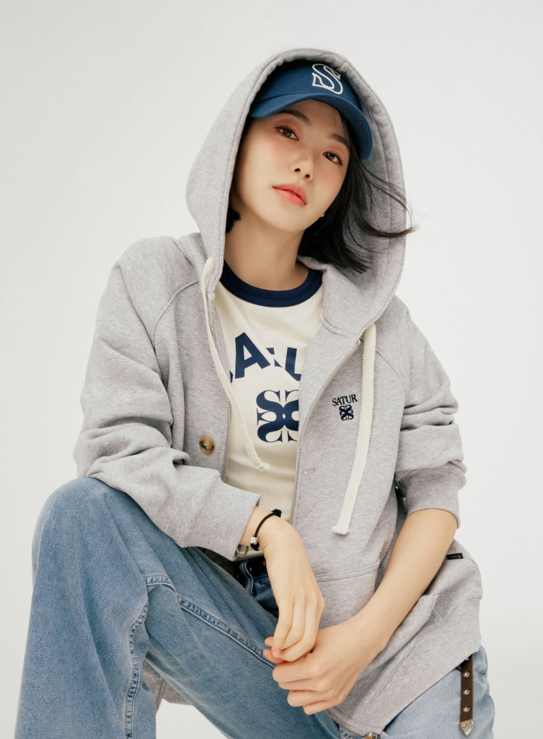 세터 [신예은 Pick] Loren Small Logo Hood Zip-up - Melange Gray 상품 이미지 2