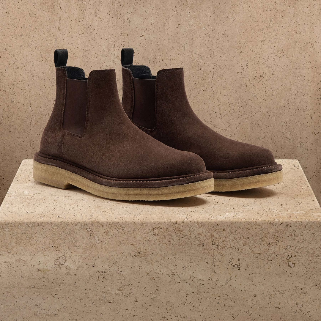 제임스펄스 Men's Suede Chelsea Boot - Cafe 상품 이미지 1