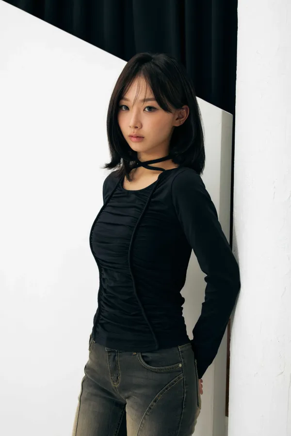 LISE SHIRRING TOP / BLACK