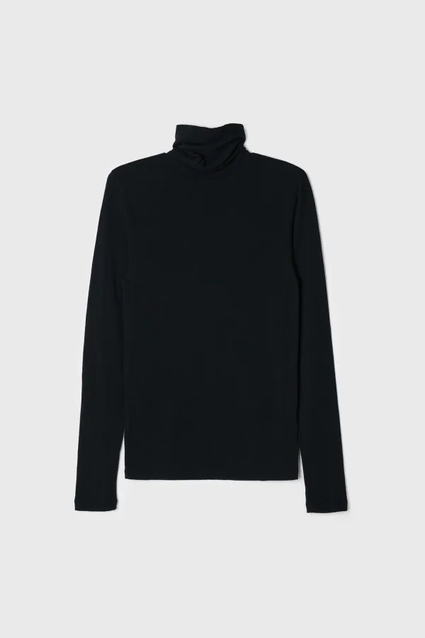 Slim Turtleneck T-shirt (Black)