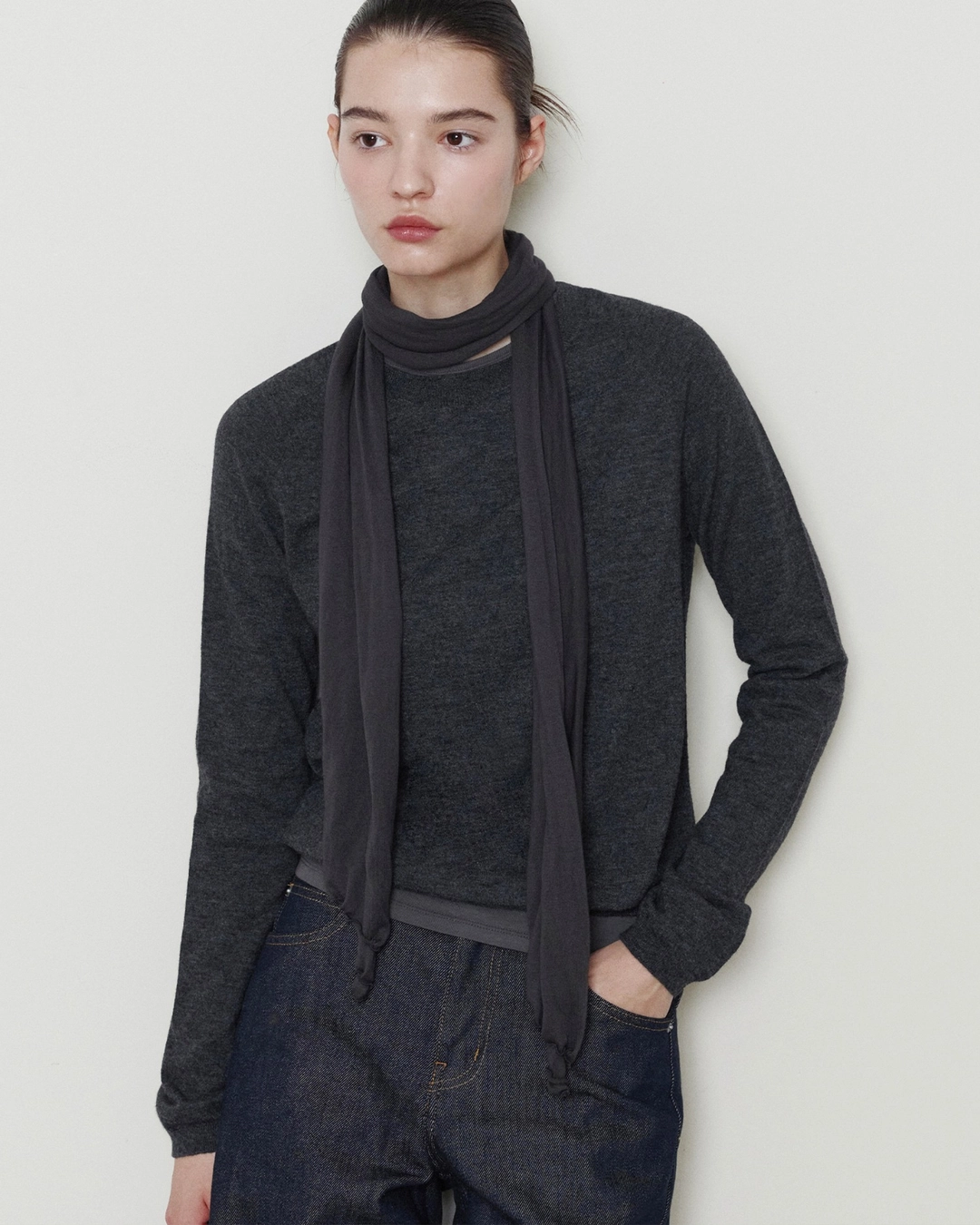 브라운야드 W Super Fine Bound Neck Knit, Charcoal 상품 이미지 2