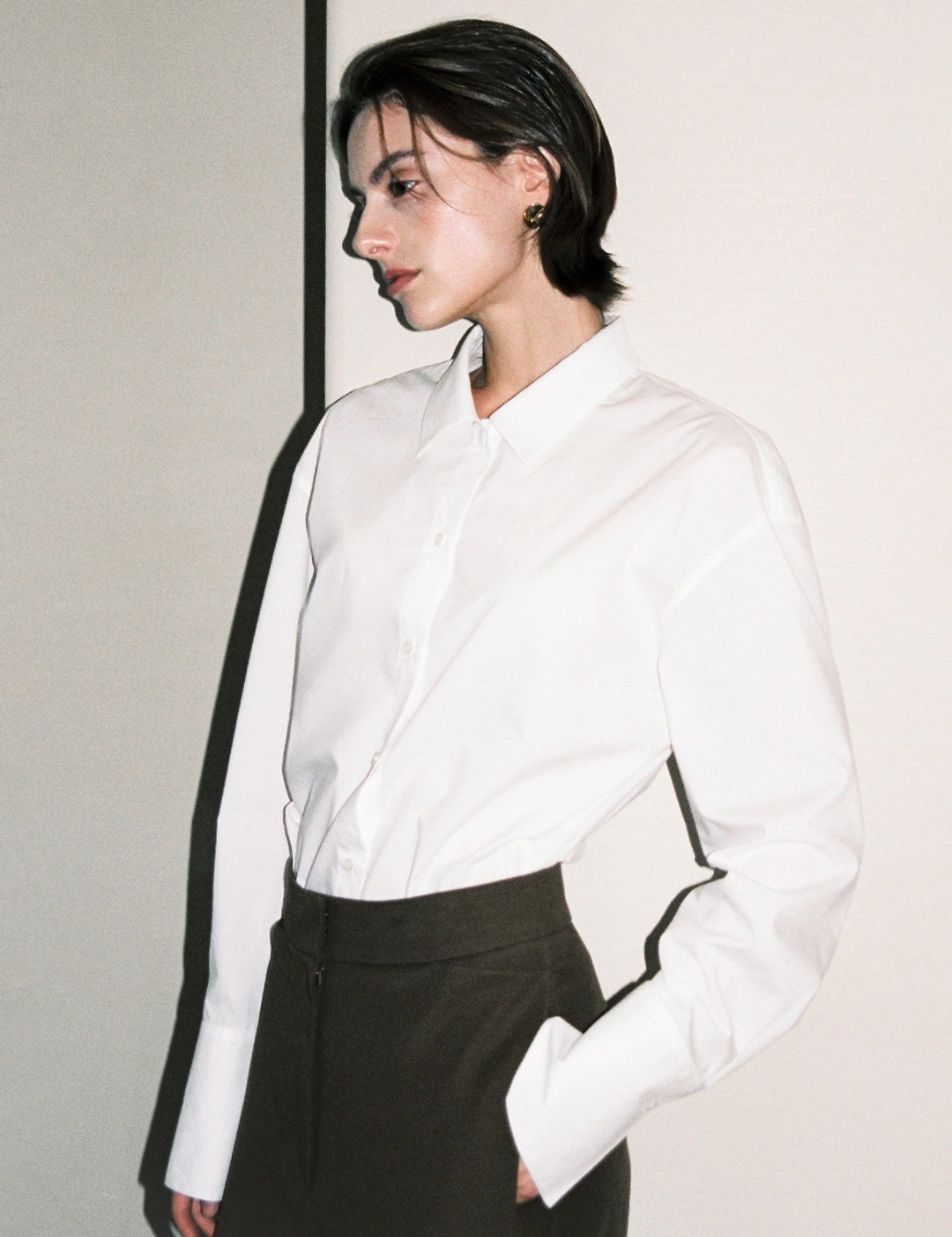 노미나떼 Mila Forme Wide Collar Shirt (White) 상품 이미지 2