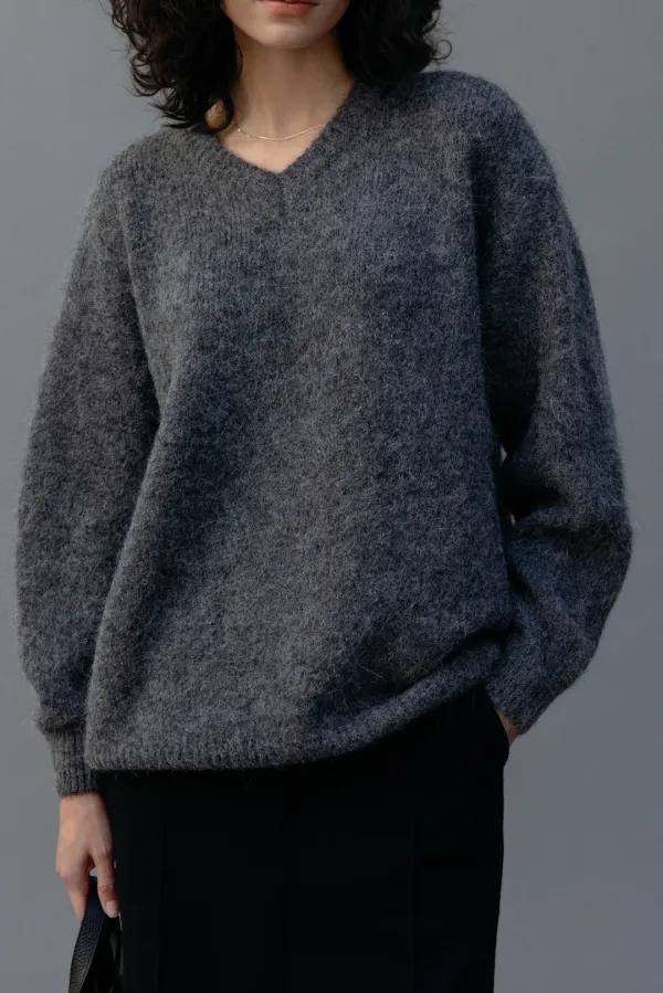 Alpaca V-Neck Knit (Charcoal)