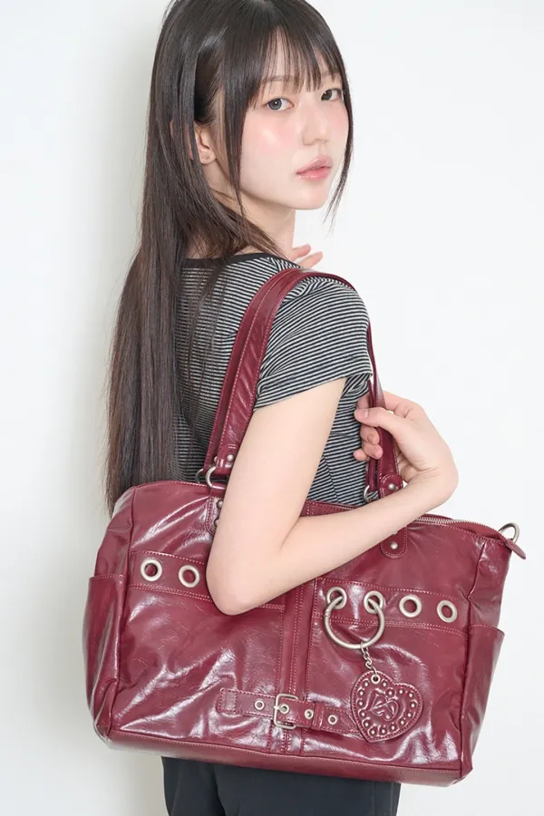하트 참 아일렛 숄더 백 버건디