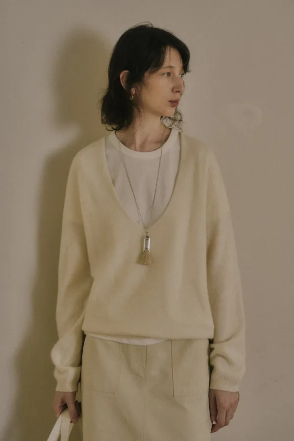 NOTTINGHILL FOX DEEP V-NECK KNIT_IVORY