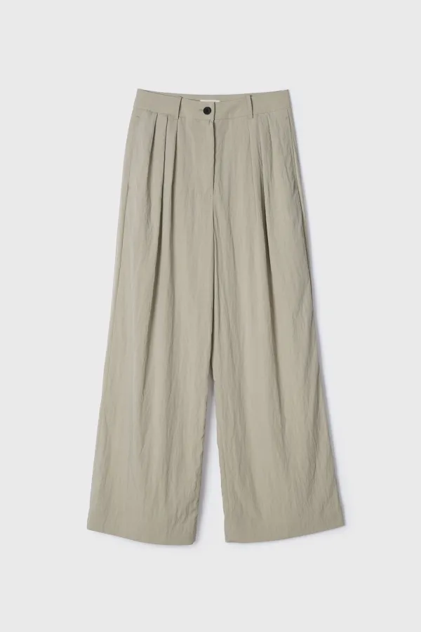 Crisp Pintuck Slacks (Beige)