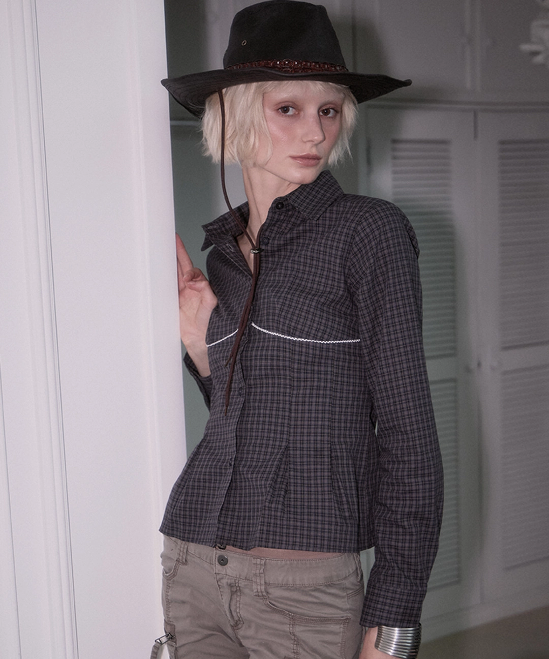 로제프란츠 Lace Line Pintuck Shirt [Black] 상품 이미지 2