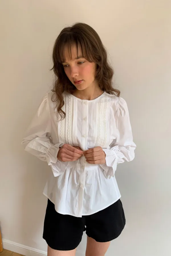 (시즌오프) Josie Blouse / White