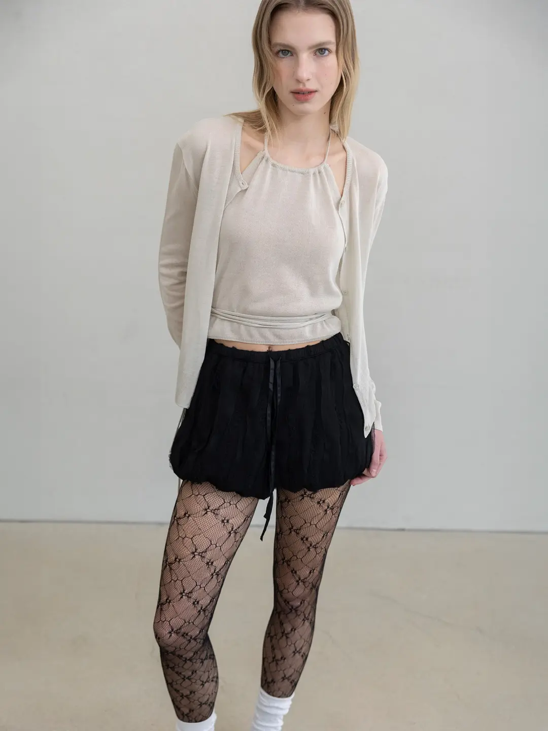 포에브 Textured Balloon Shorts - Black 상품 이미지 2