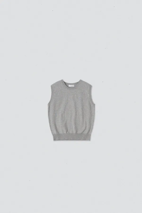 22647_Mild sleeveless knit top