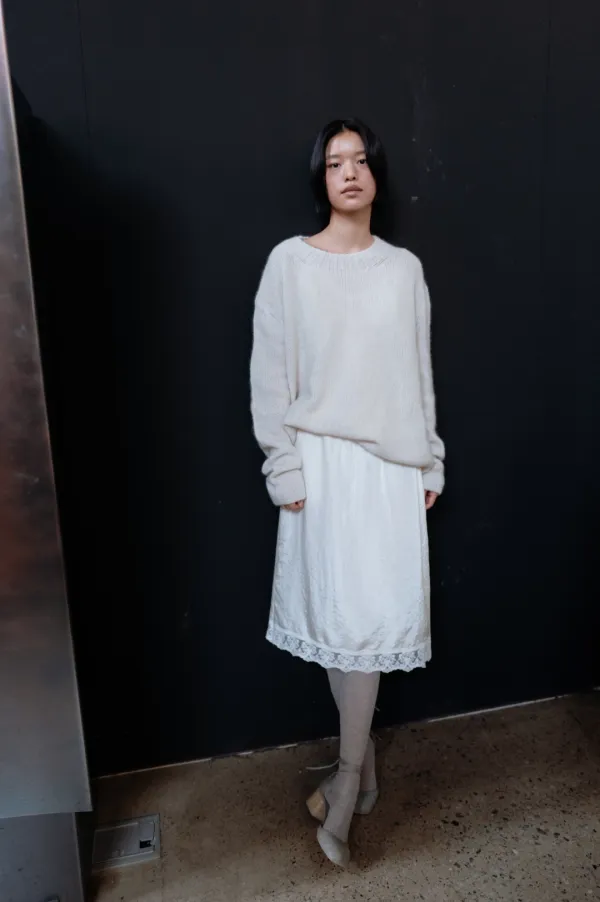 Fox Round Neck Knit (Beige / Gray / Charcoal Gray)