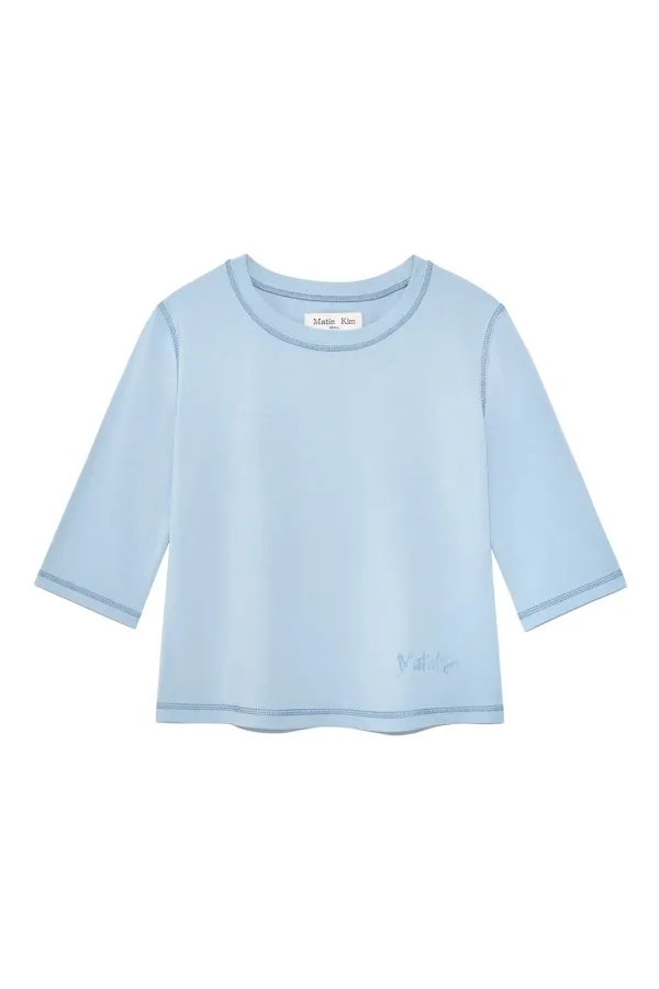 THREE QUARTER LOGO SLIM TOP IN LIGHT BLUE