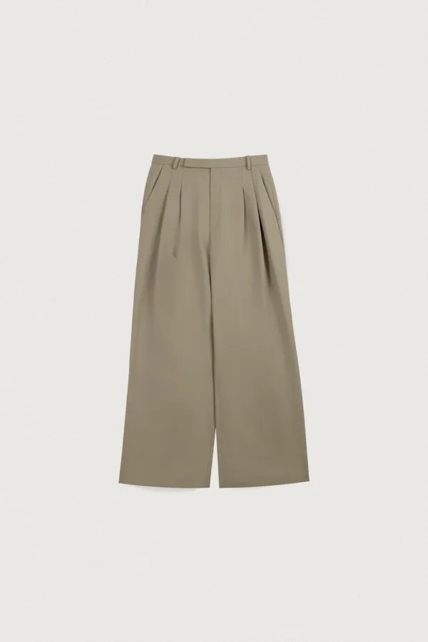 SILKY TEXTURED TWO TUCK PANTS [BEIGE]