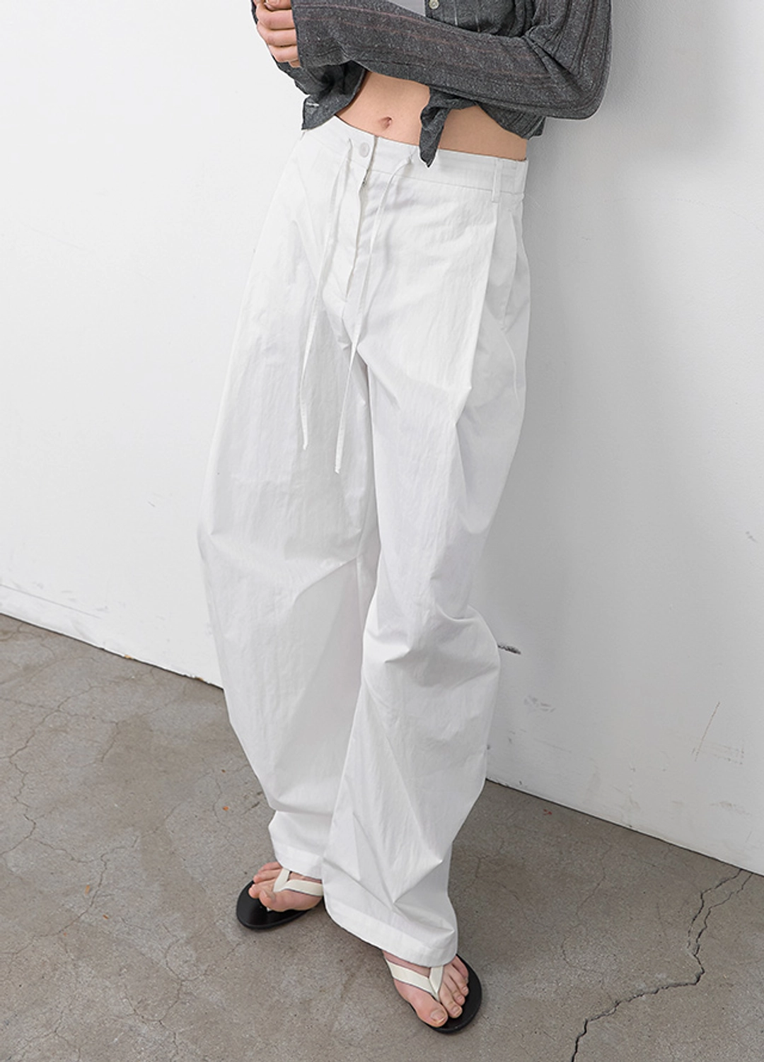 아뜰리에 나인 (PT-5771)TUCK CURVED BANDING COTTON PANTS 상품 이미지 1