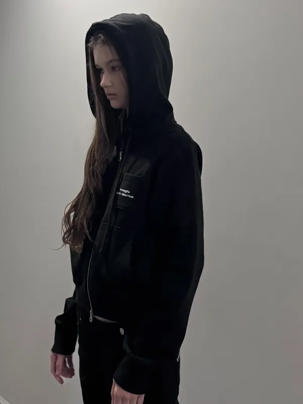 Signature Logo Hoodie Zip-Up (black)