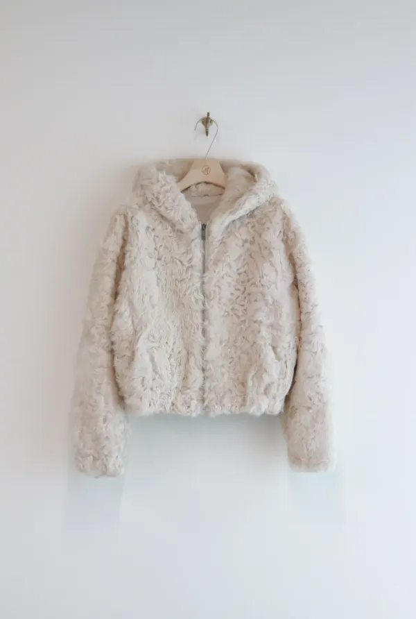 FURRY FUR OUTER (DRY SAND)