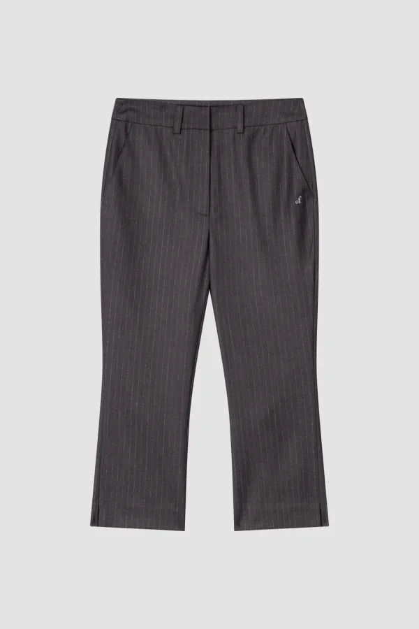 OF CAPRI PANTS_STRIPE