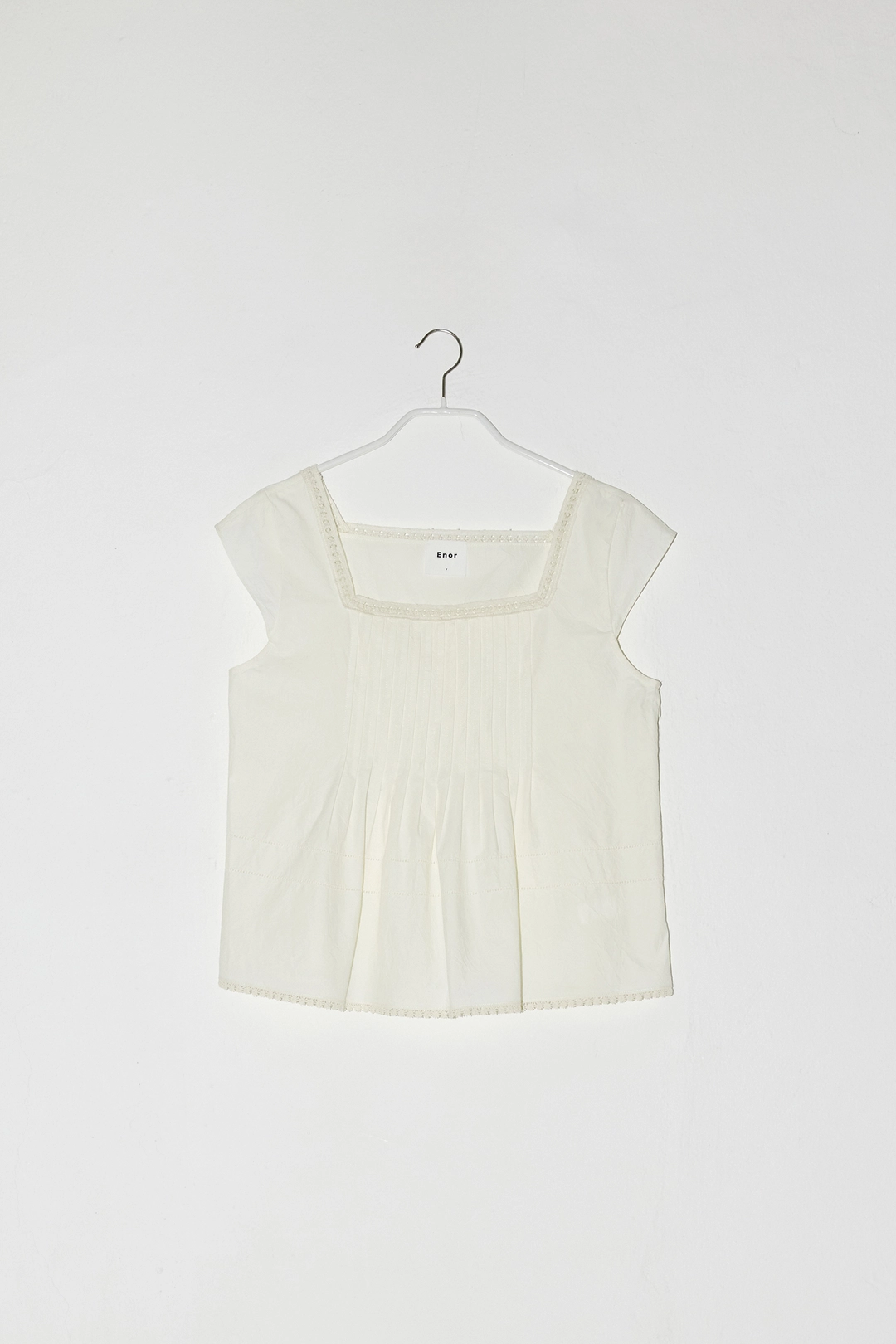 엔오르 LACE SQUARE NECK BLOUSE - IVORY 상품 이미지 1