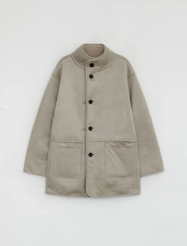 SHEARING REVERSIBLE MUSTANG [BEIGE]