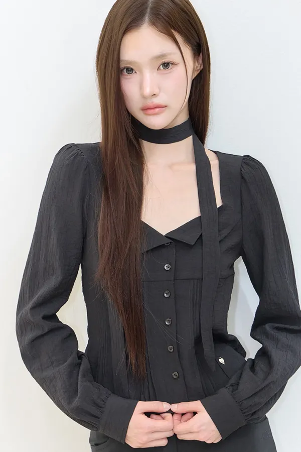 핀턱 플레어 블라우스 블랙