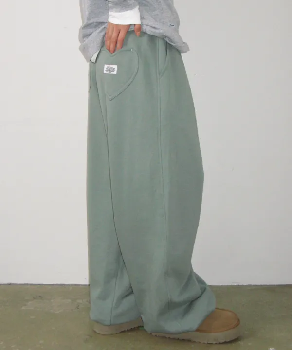 HEART POCKET WIDE JOGGER PANTS ASH KHAKI