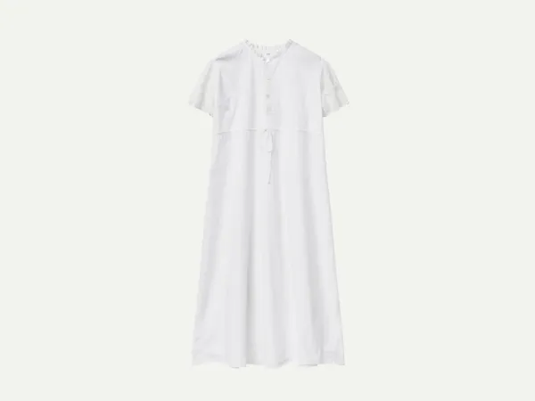 Via Camille embroidery onepiece (White)