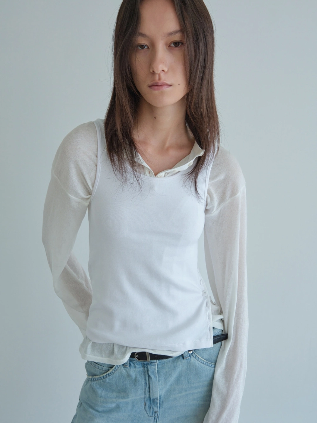 로우클래식 Side Button Sleeveless Top_White 상품 이미지 2