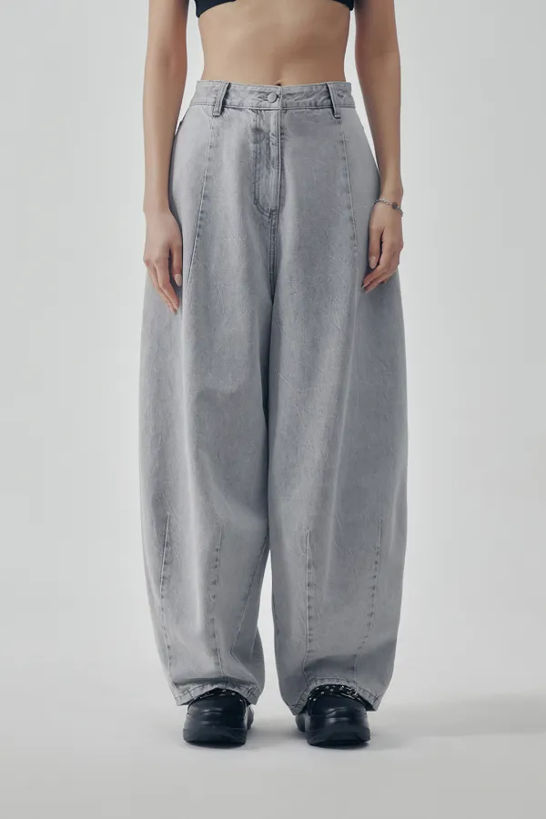 Curved Balloon Fit Denim Pants [ Gray ]