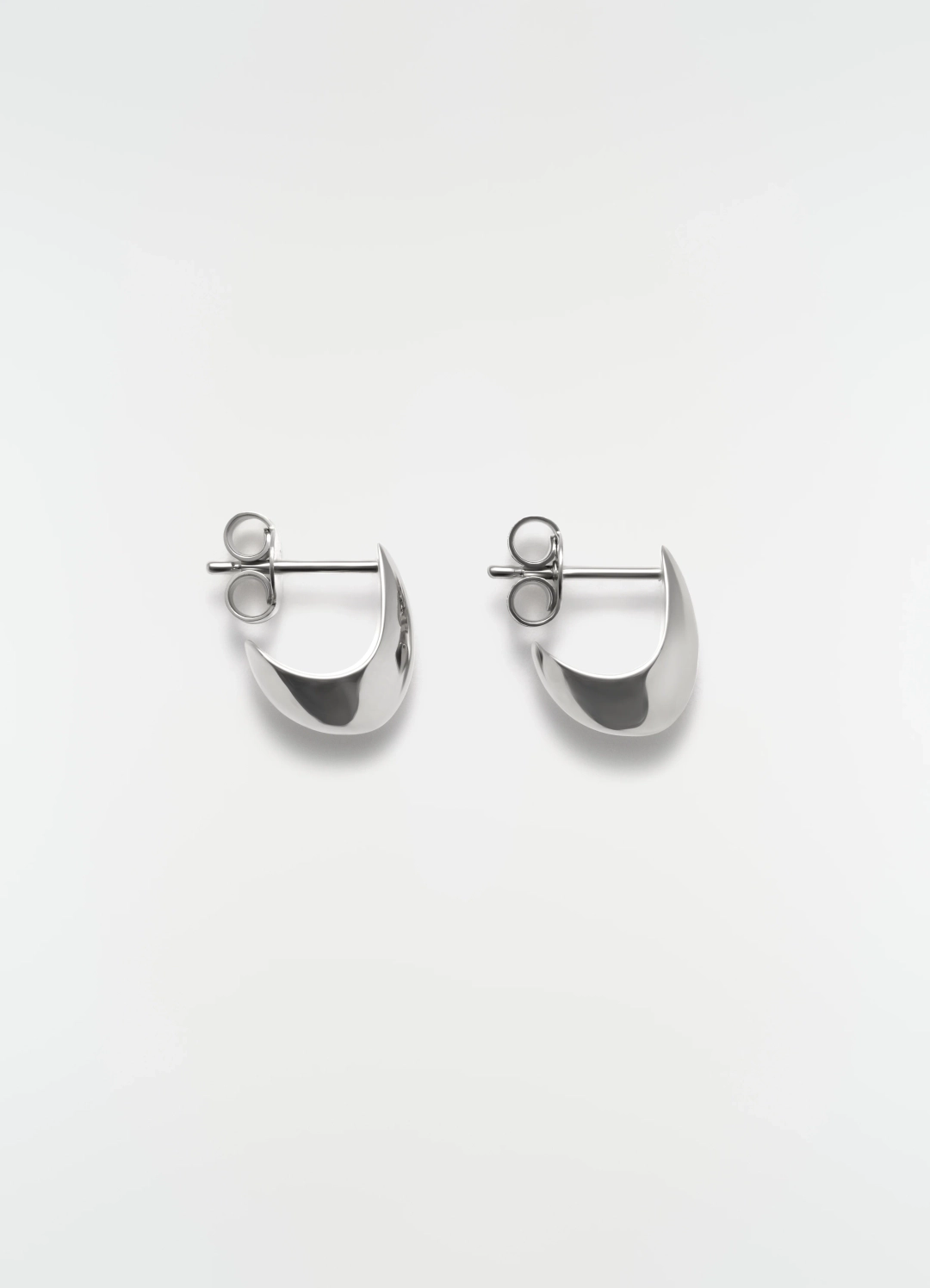 르메르 MICRO DROP EARRINGS IN SILVER 상품 이미지 1