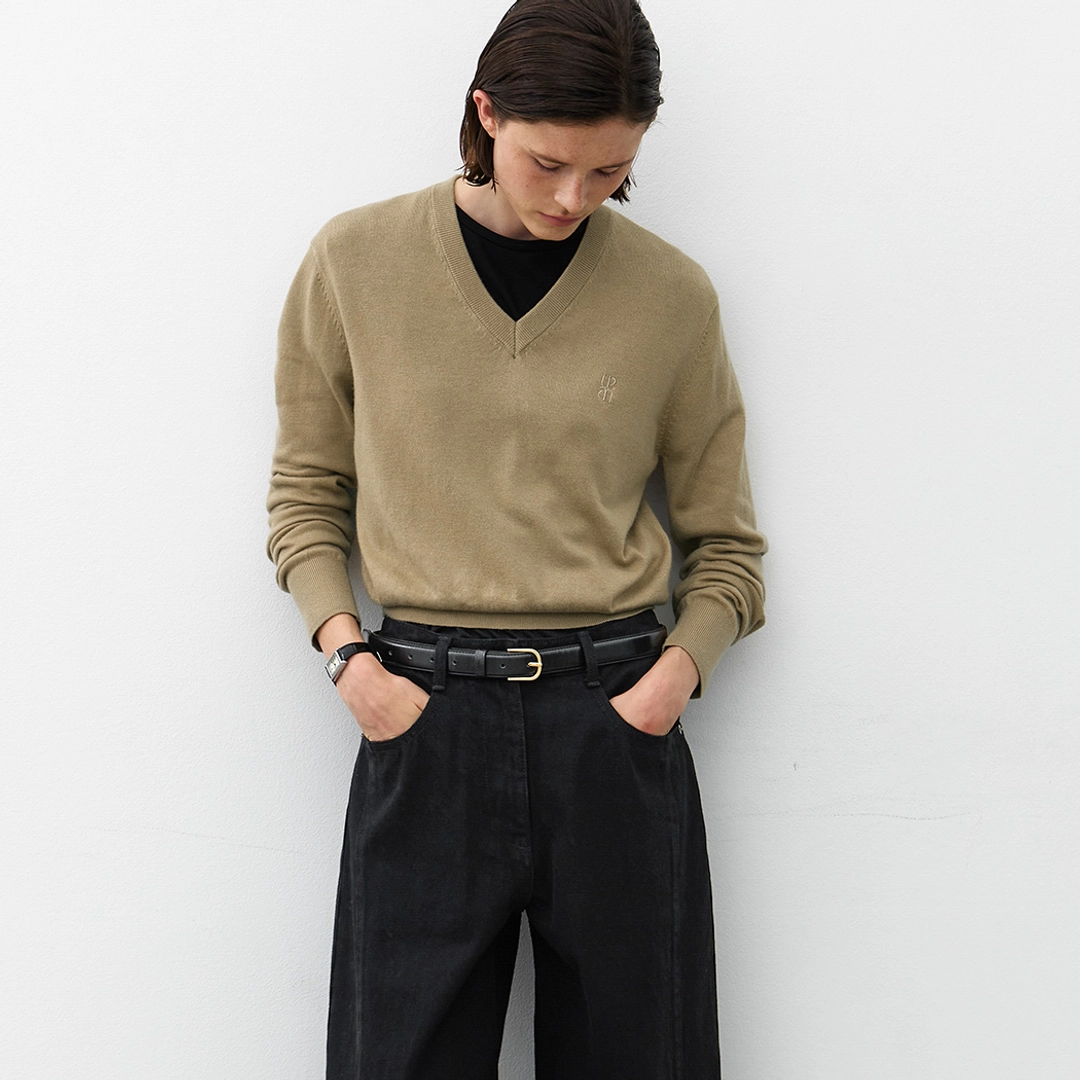 아뜰리에 나인 (Z-T-6923)ESSENTIAL WOOL V-NECK KNIT 상품 이미지 1