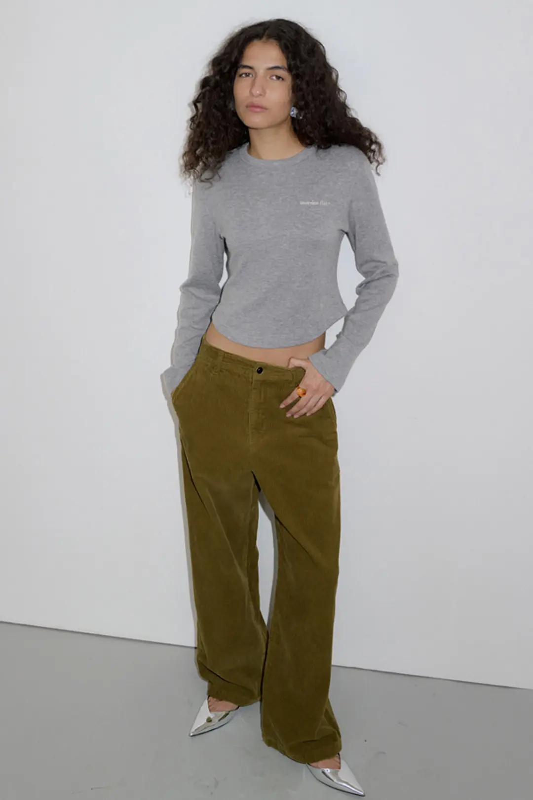 오버듀플레어 LINE CROP T-SHIRTS_MELANGE GREY 상품 이미지 2