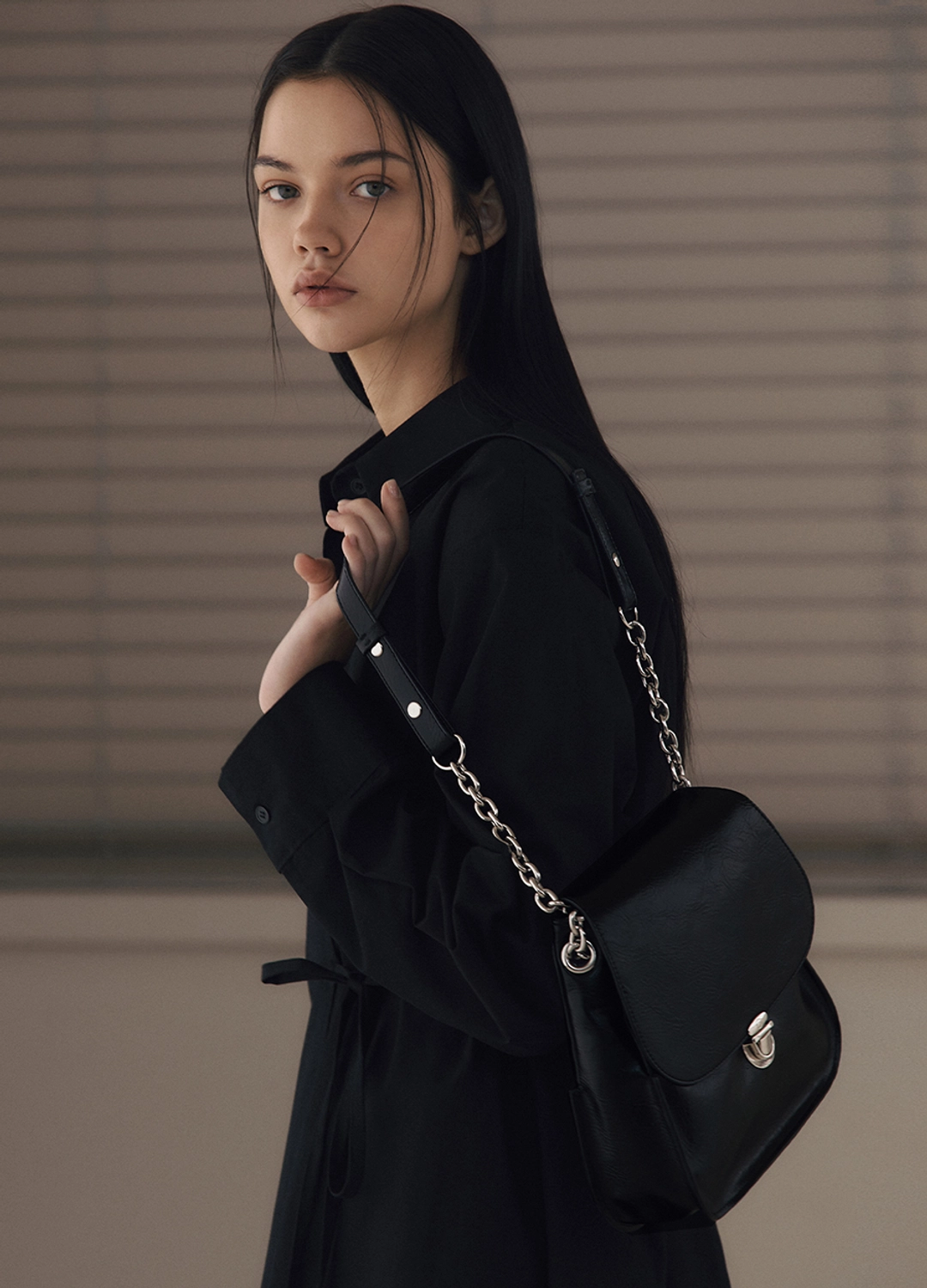 레더리 아더 클래식 체인백 [BLACK] 상품 이미지 2
