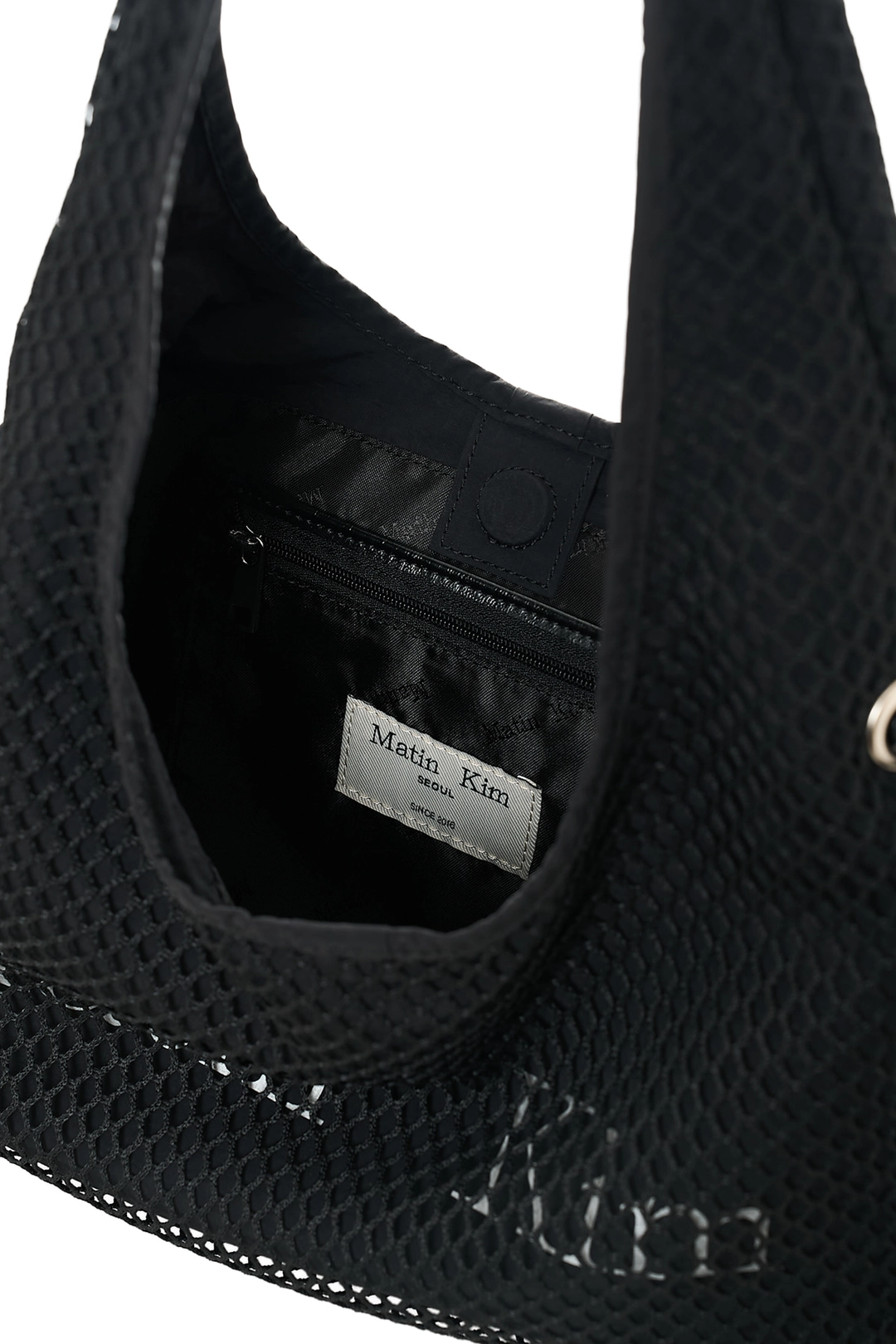 마뗑킴 SIDE STRAP MESH MINI TOTE BAG IN BLACK 상품 이미지 3