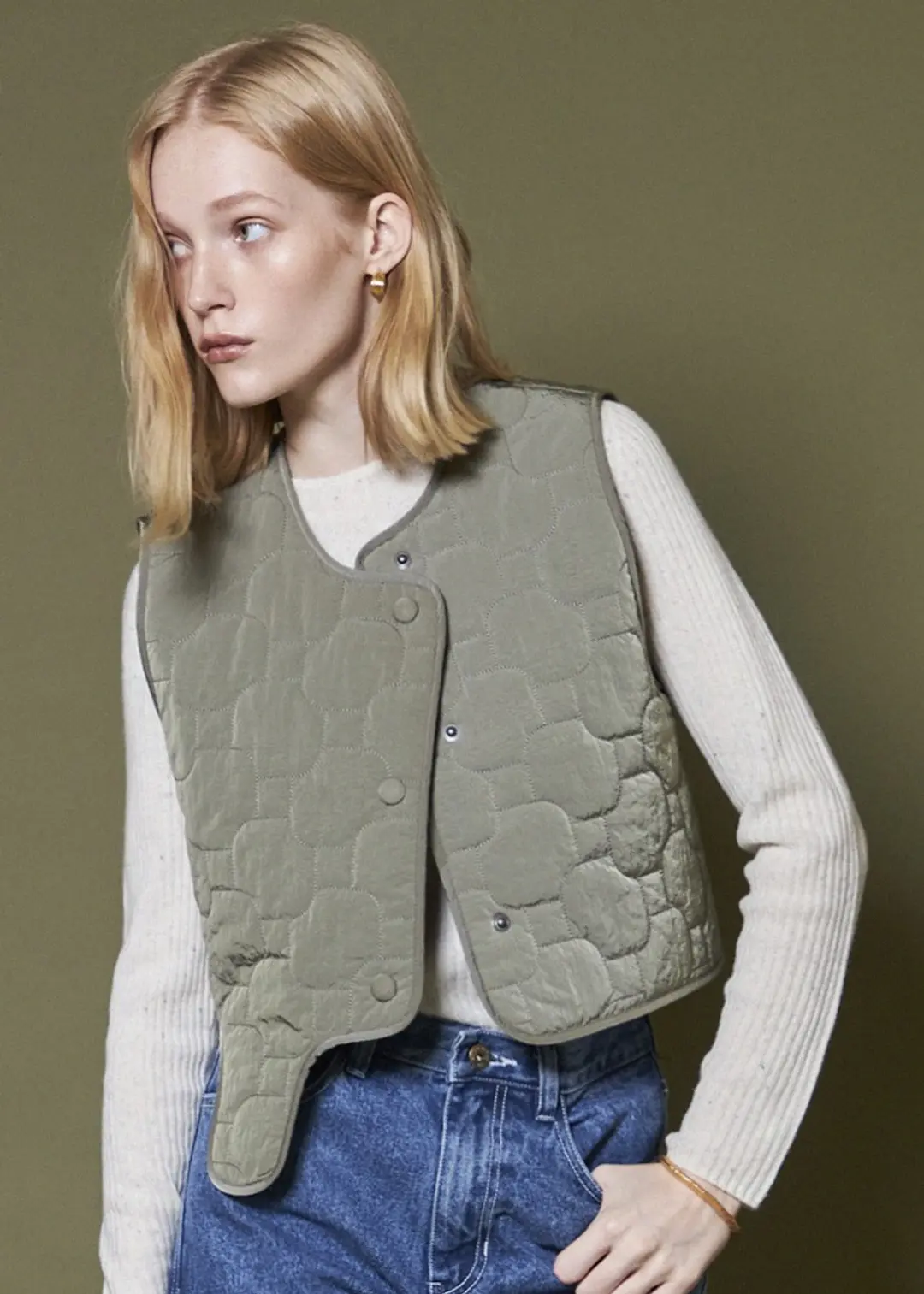 메종드이네스 UNBALANCED QUILTED VEST _KHAKI GRAY 상품 이미지 2