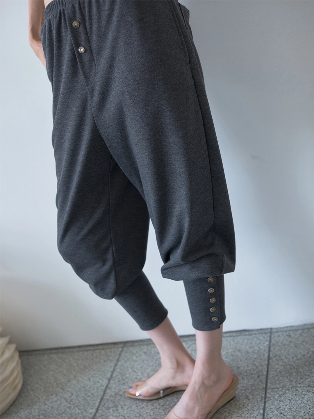 밀로 우먼 (6/2 예약배송) Jersey Button Up Jogers [Charcoal Gray] 상품 이미지 1