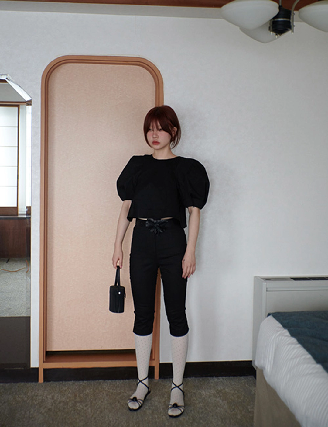 프레클 puff cropped blouse in black 상품 이미지 2