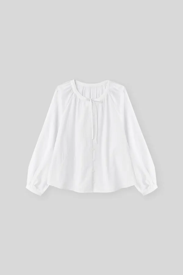 Pollen loop blouse (white lace)