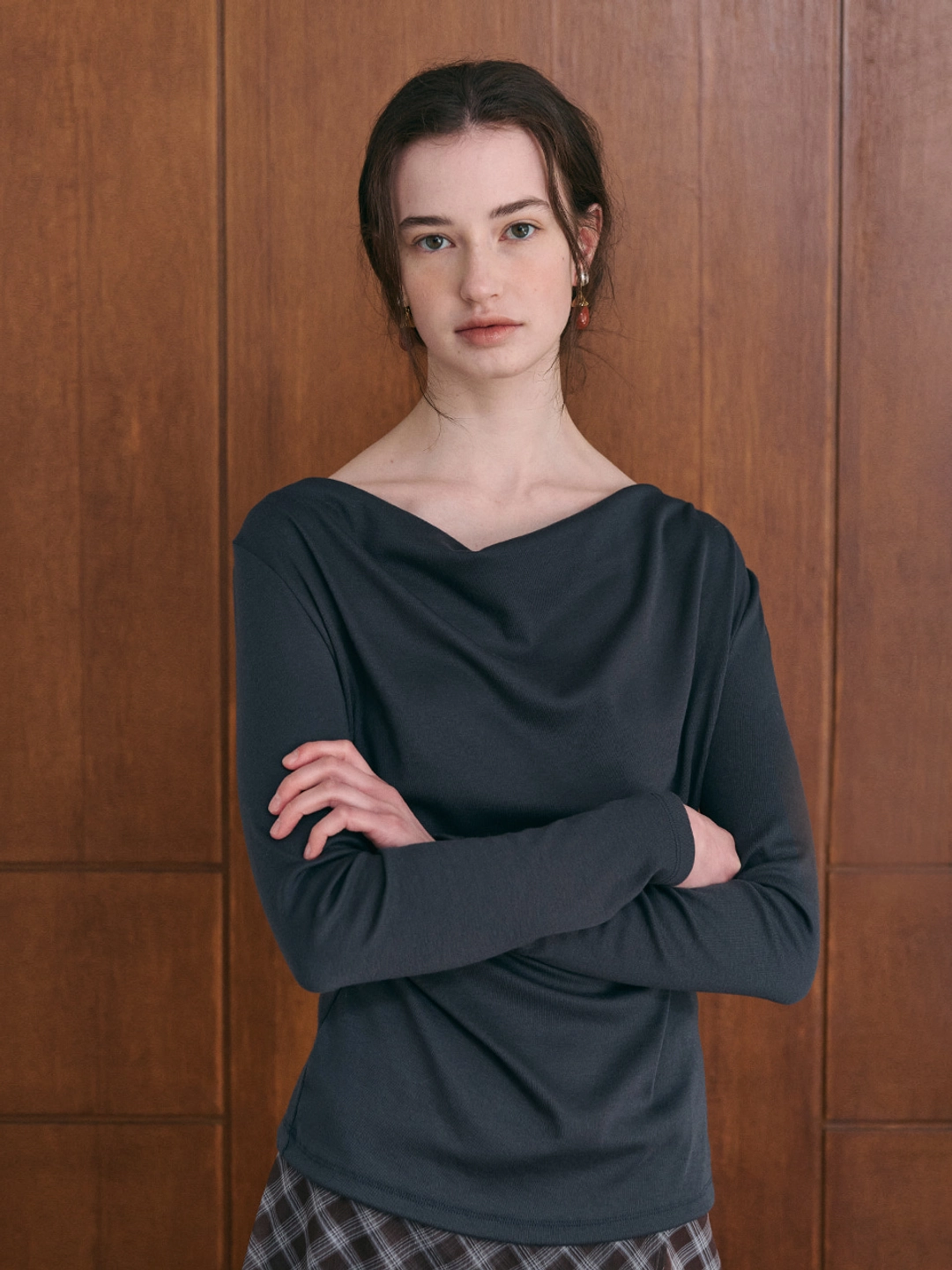 르니나 GRACE draped t-shirt_navy 상품 이미지 1