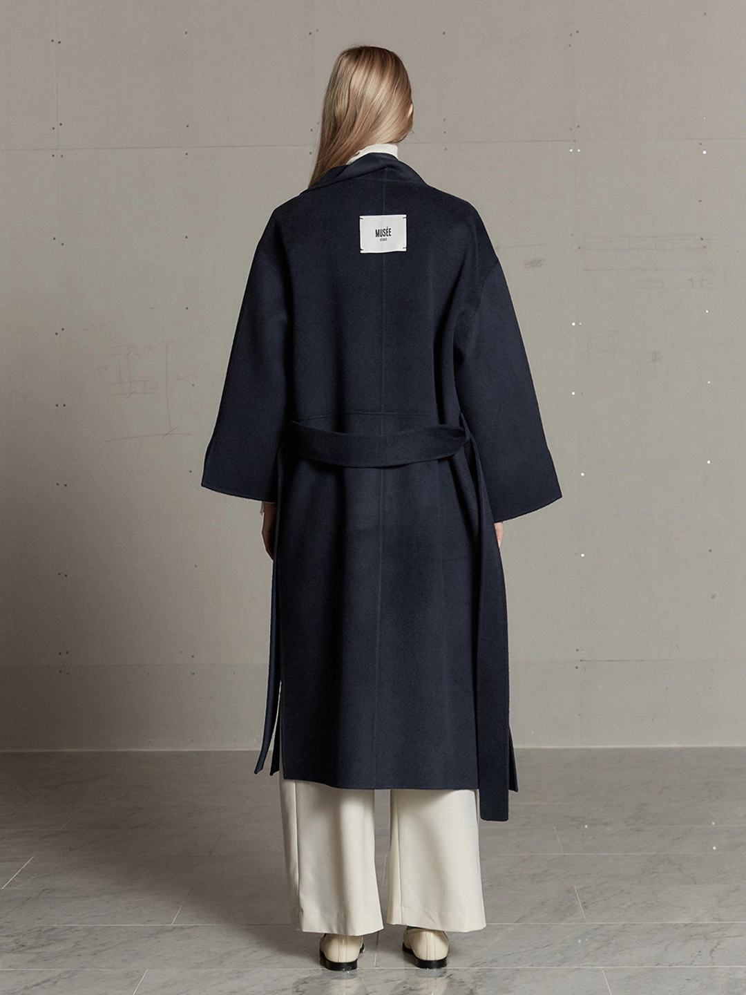 뮤제 [REFURB] LUNDI Merino Wool Unbalance Shawl Collar Handmade Coat_Indigo Navy 상품 이미지 3