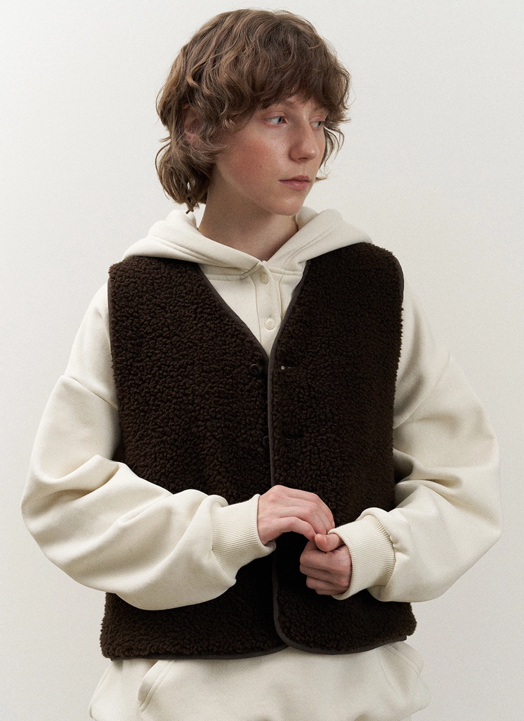 르닐 Tale Reversible Quilted Vest (Brown) 상품 이미지 2