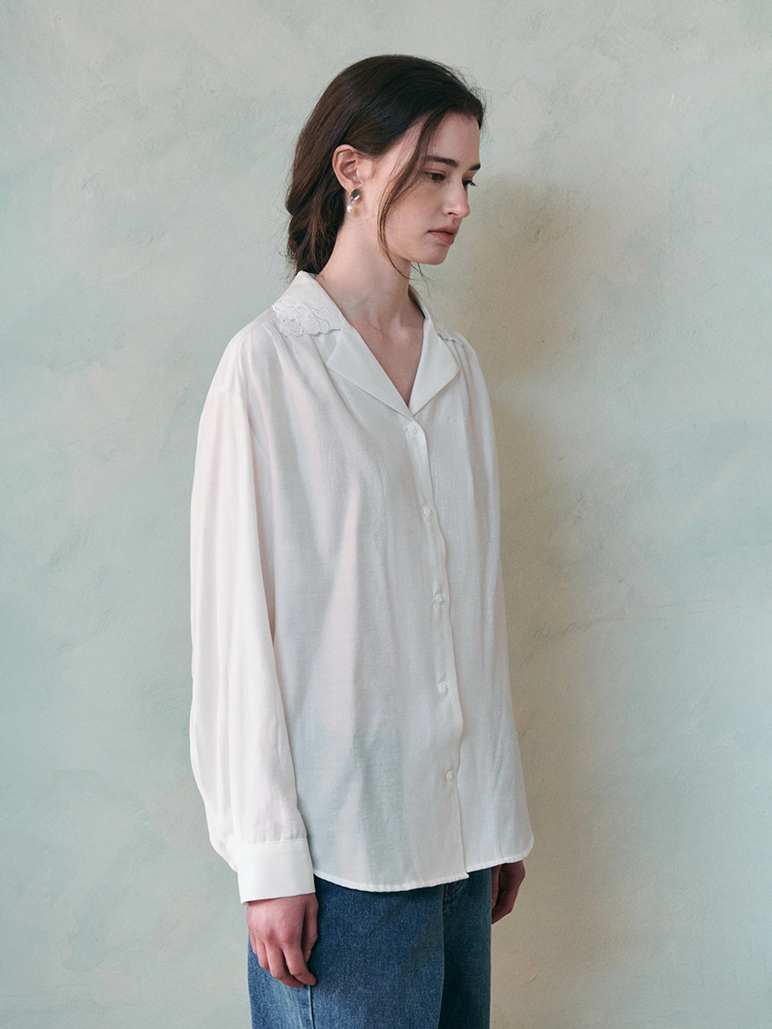 르니나 FROM retro embroidery blouse_white 상품 이미지 2