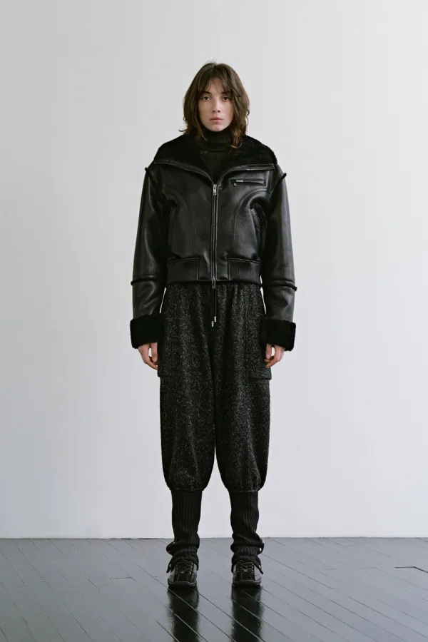 High-Neck Shearling Jumper [ Black ]