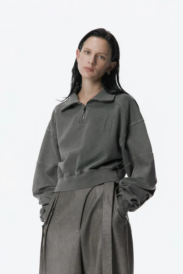 Embossed High-Neck Short Zip-up [ Charcoal ]