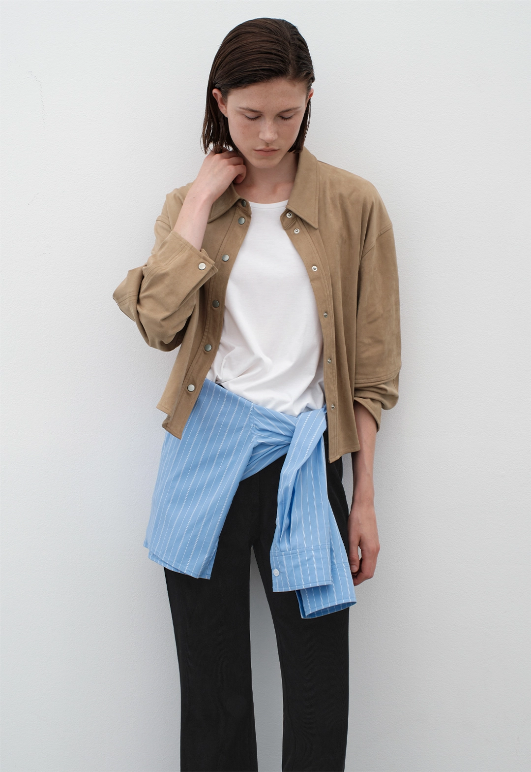 아뜰리에 나인 (BL-4351)NOVA SEMI CROP SUEDE SHIRT 상품 이미지 3