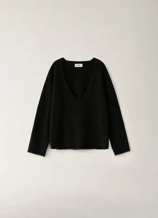 Raccoon Deep V-Neck Knit - Black (10월 말 순차배송)