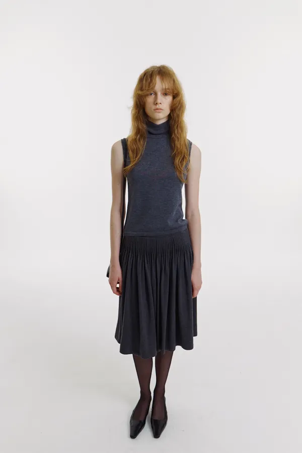 Bria Turtleneck Top in Charcoal