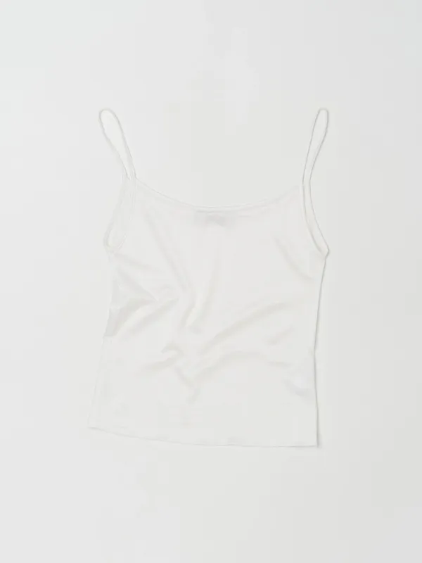CLASSIC SLEEVELESS TOP IN GLOSSY WHITE